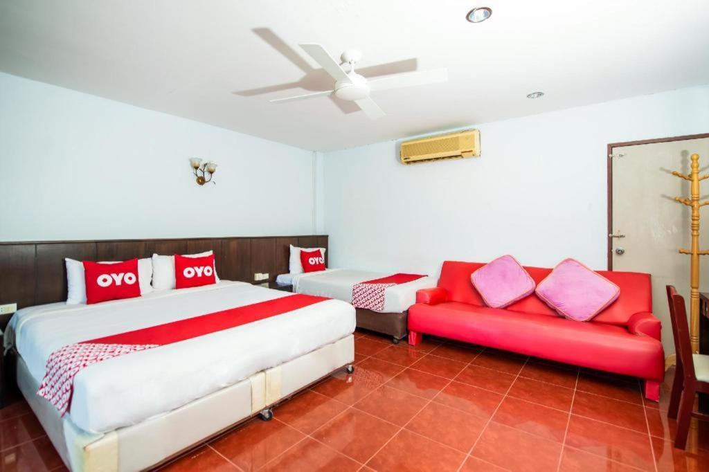 Отель Oyo 343 Wanna Marine Patong Экстерьер фото